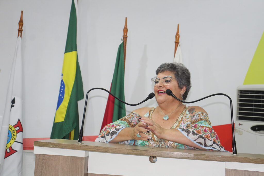 Comunicadora Silvinha Reis é homenageada na CMV por incentivar o  empreendedorismo feminino